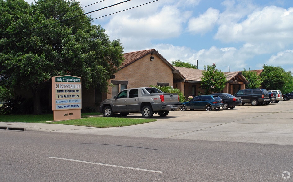 5426 Holly Rd, Corpus Christi, TX for sale - Building Photo - Image 3 of 5