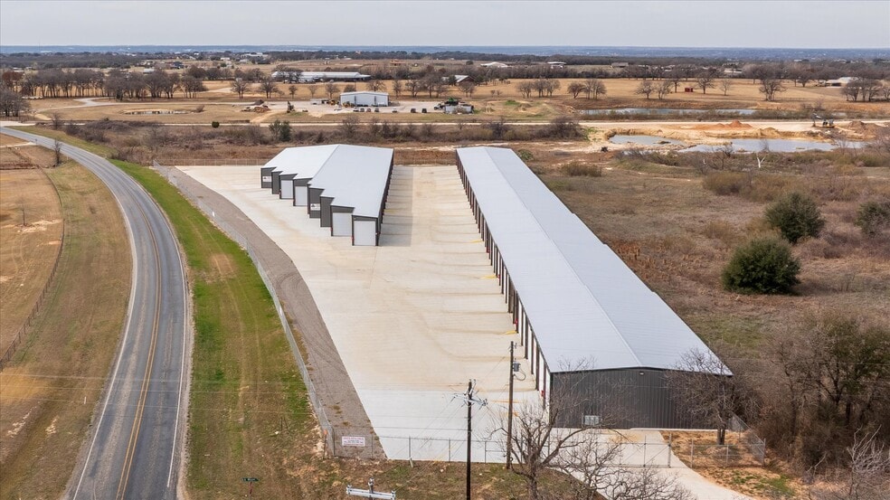 3400 X A Meyer Ct, Granbury, TX à vendre - Photo du bâtiment - Image 3 de 13