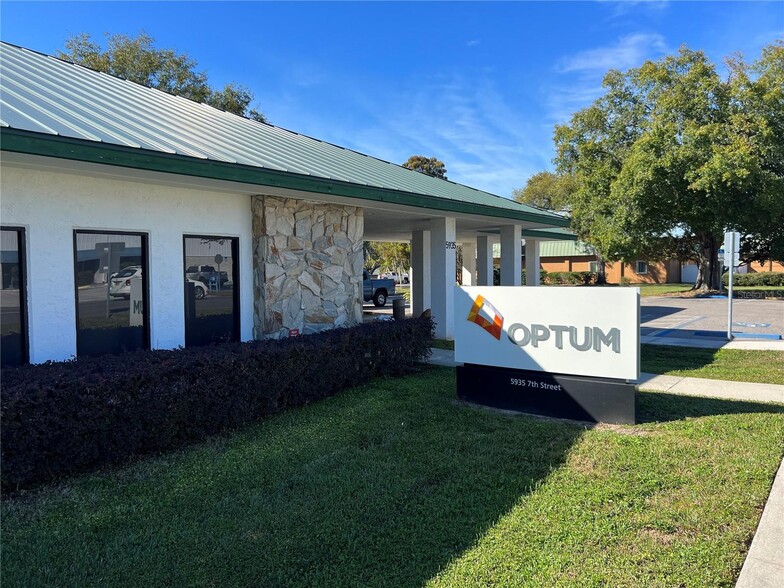 5935 7th St, Zephyrhills, FL for sale - Building Photo - Image 1 of 1