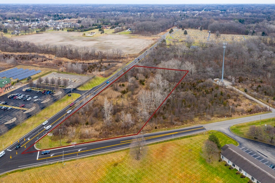 Sterns, Lambertville, MI for sale - Building Photo - Image 2 of 8