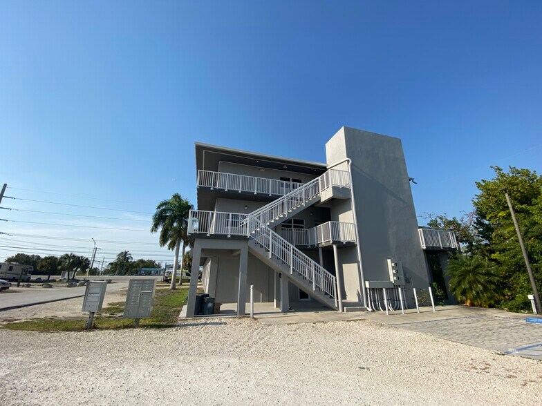 21430-21460 Overseas Hwy, Cudjoe Key, FL à louer - Photo du bâtiment - Image 2 de 4