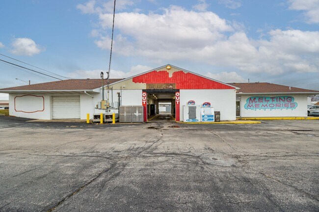 Plus de détails pour 2048 E Sand Rd, Port Clinton, OH - Commerce de détail à vendre