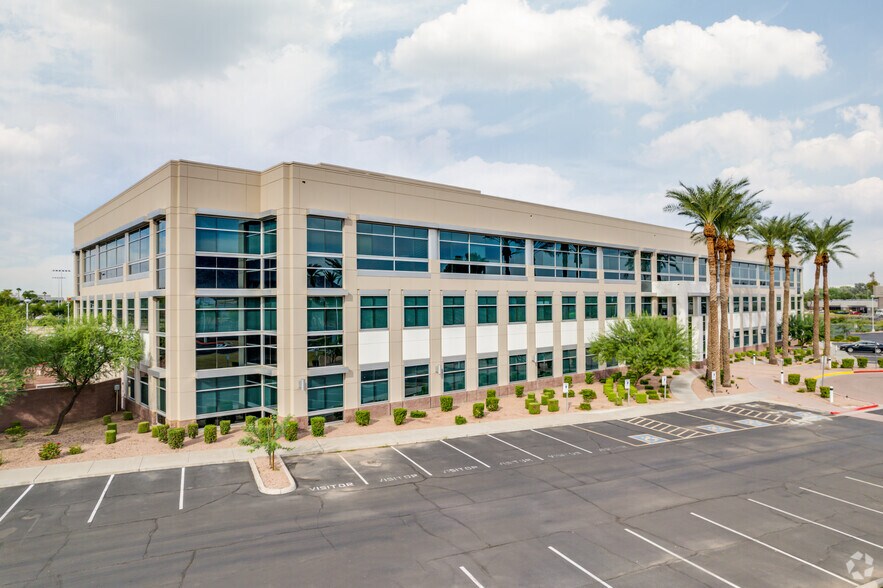 2421 W Peoria Ave, Phoenix, AZ à louer - Photo du bâtiment - Image 2 de 5