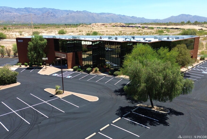1350 N Kolb Rd, Tucson, AZ à louer - Photo du bâtiment - Image 2 de 10