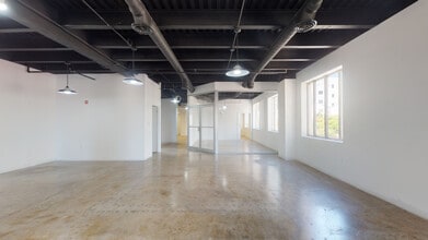 420 Lincoln Rd, Miami Beach, FL à louer Numérisation 3D de Matterport- Image 1 de 8