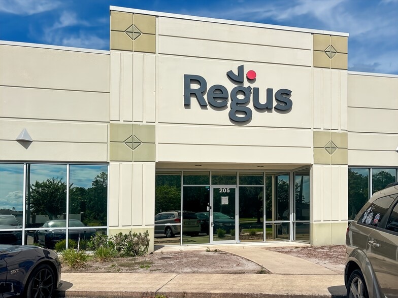 1845 Town Center Blvd, Orange Park, FL for lease - Building Photo - Image 3 of 14