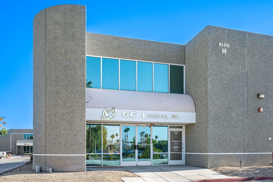 77530 Enfield Ln, Palm Desert, CA à louer - Photo du bâtiment - Image 1 de 14