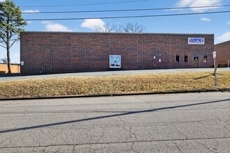 2407 Schirra Pl, High Point, NC à louer Photo intérieure- Image 2 de 6