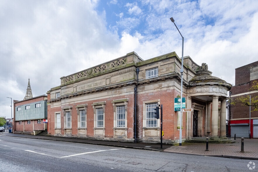 3-4 Lichfield Rd, Stafford for lease - Primary Photo - Image 1 of 2