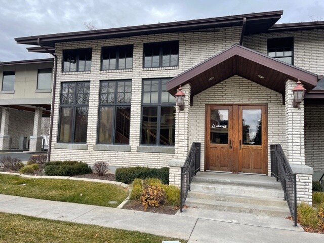 201 E Center St, Provo, UT à louer - Photo du bâtiment - Image 3 de 40