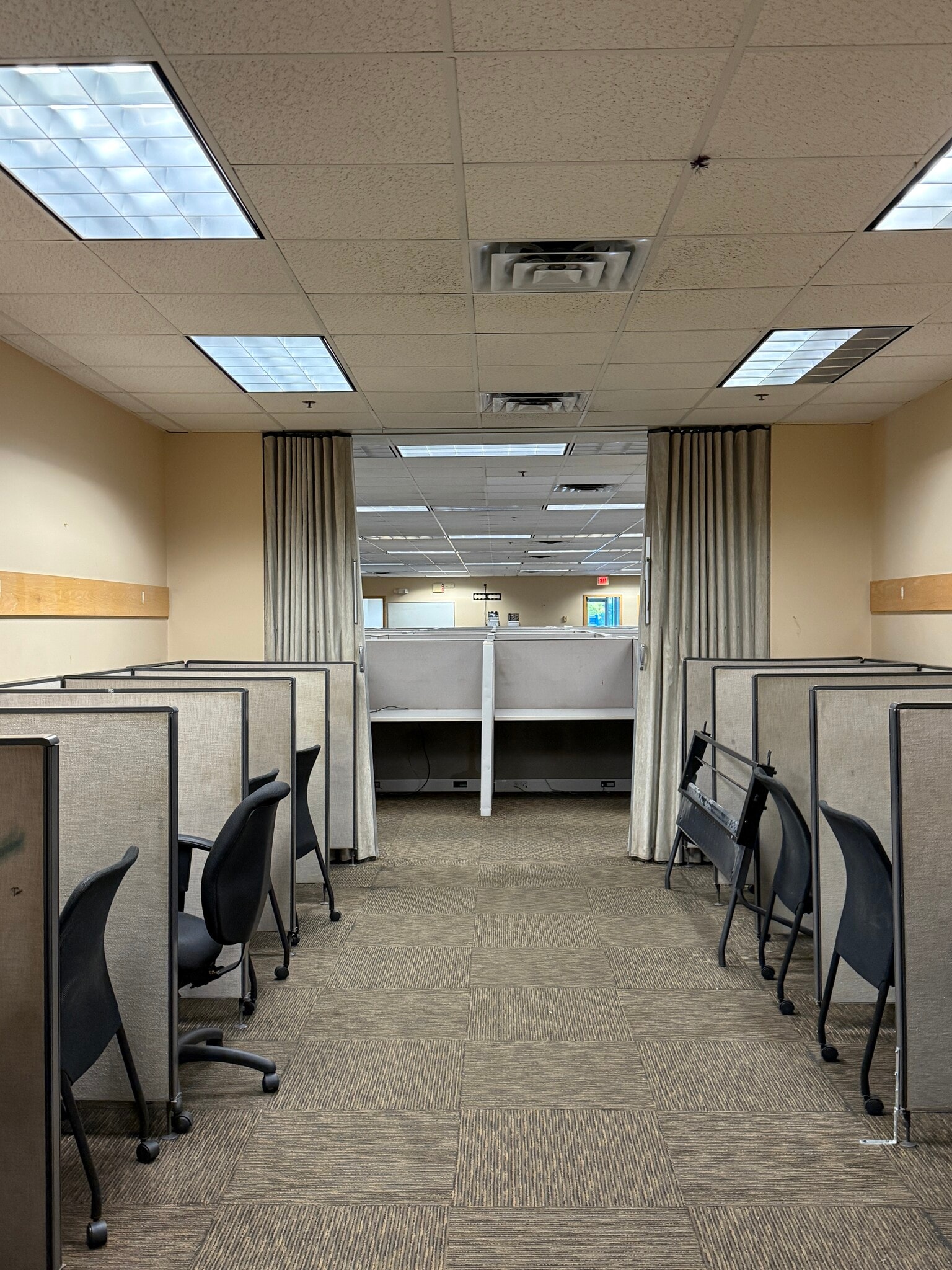 9942 N Alpine Rd, Machesney Park, IL for sale Interior Photo- Image 1 of 7