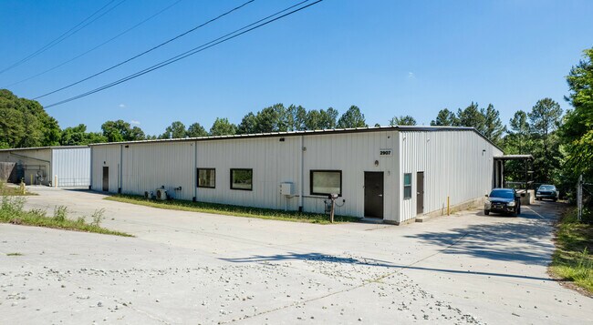 Plus de détails pour 2907 W Pettigrew St, Durham, NC - Industriel à louer