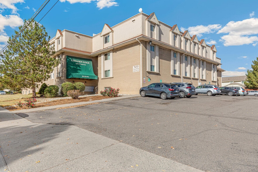 7655 W 67th Ave, Arvada, CO à vendre - Photo du bâtiment - Image 2 de 23