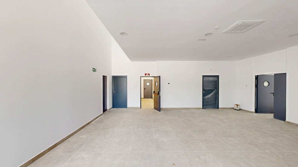 Calle de Gregorio Marañón, 2, Getafe, Madrid for lease - Matterport 3D Scan - Image 3 of 22