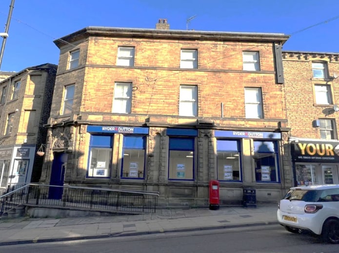 21-23 Town Hall St, Sowerby Bridge for sale - Primary Photo - Image 1 of 1