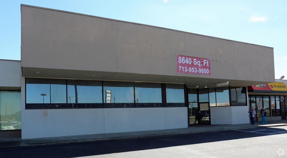 640 W Brazos Ave, West Columbia, TX for sale - Primary Photo - Image 1 of 1