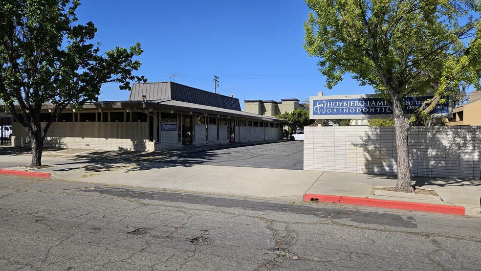 1212-1214 12th St, Modesto, CA for lease - Building Photo - Image 1 of 15