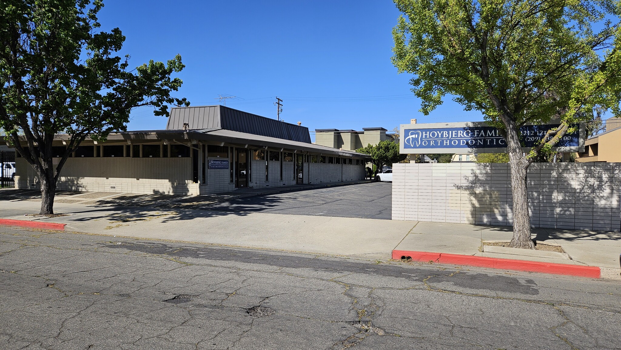 1212-1214 12th St, Modesto, CA for lease Building Photo- Image 1 of 16