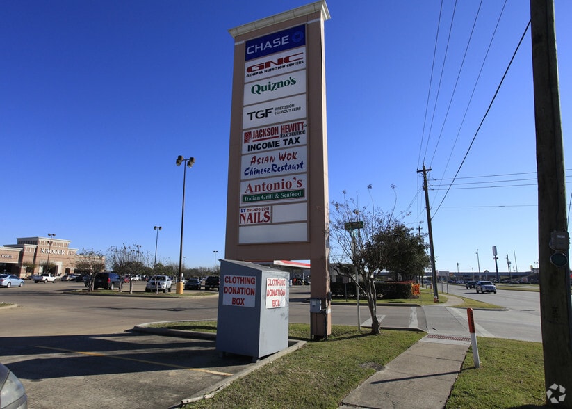 1400-1438 W Fairmont Pky, La Porte, TX for lease - Building Photo - Image 2 of 15