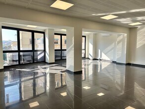 Retail in Manresa, Barcelona for lease Interior Photo- Image 1 of 8