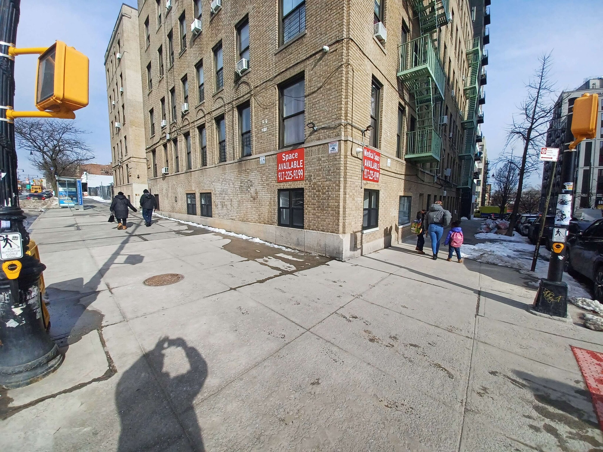 2080-2090 Grand Concourse, Bronx, NY à louer Photo principale- Image 1 de 8