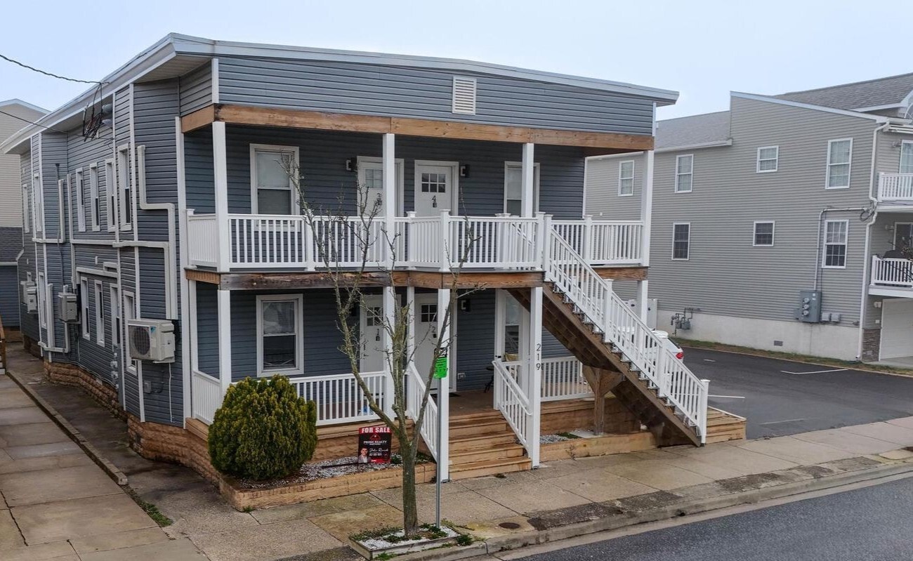 217-221 Burk Ave, Wildwood, NJ for sale Primary Photo- Image 1 of 18