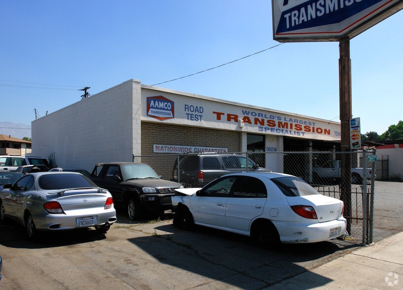 960 W Holt Blvd, Ontario, CA for sale - Building Photo - Image 3 of 28