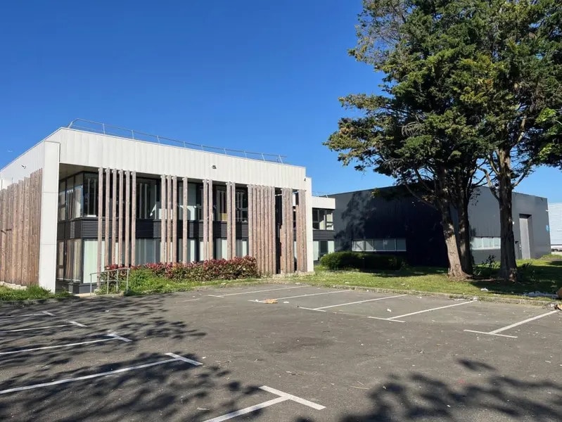 17 Rue Des Oziers, SAINT-OUEN-L'AUMONE for lease Building Photo- Image 1 of 39