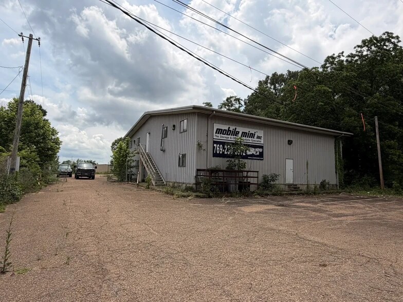 5129 S McRaven Rd, Jackson, MS à vendre - Photo du bâtiment - Image 2 de 12