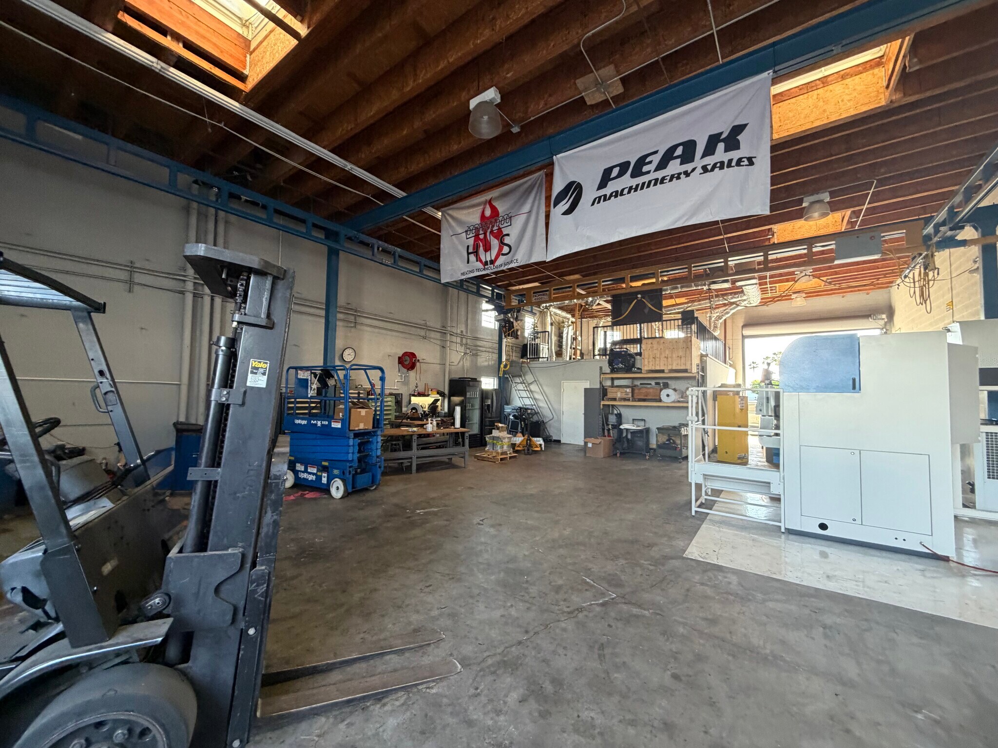 1501 W 14th St, Long Beach, CA for lease Interior Photo- Image 1 of 2