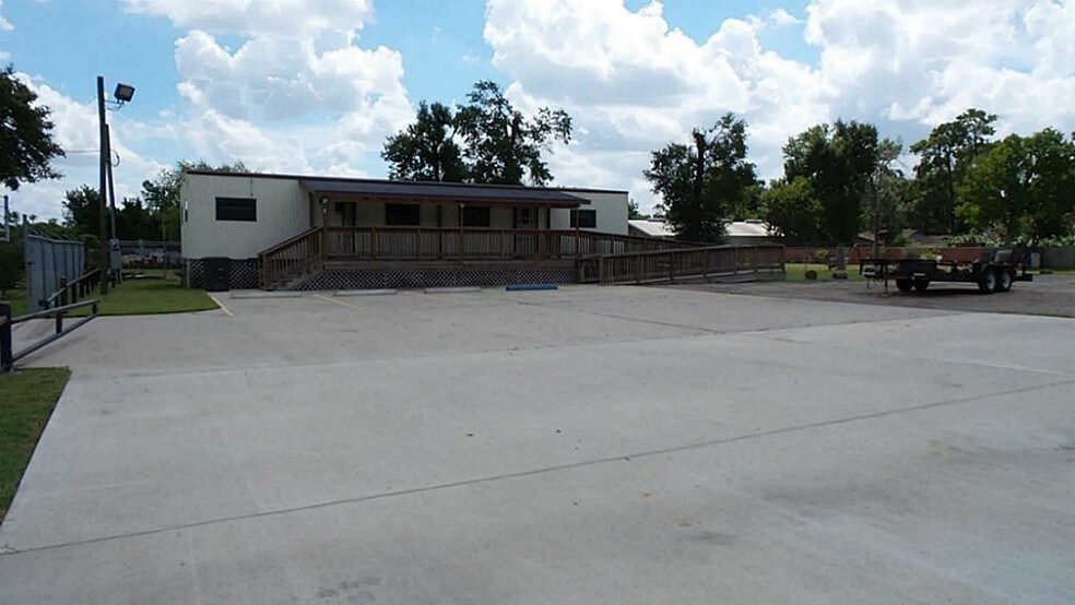 4439 Pinemont Dr, Houston, TX à louer - Photo du bâtiment - Image 3 de 29