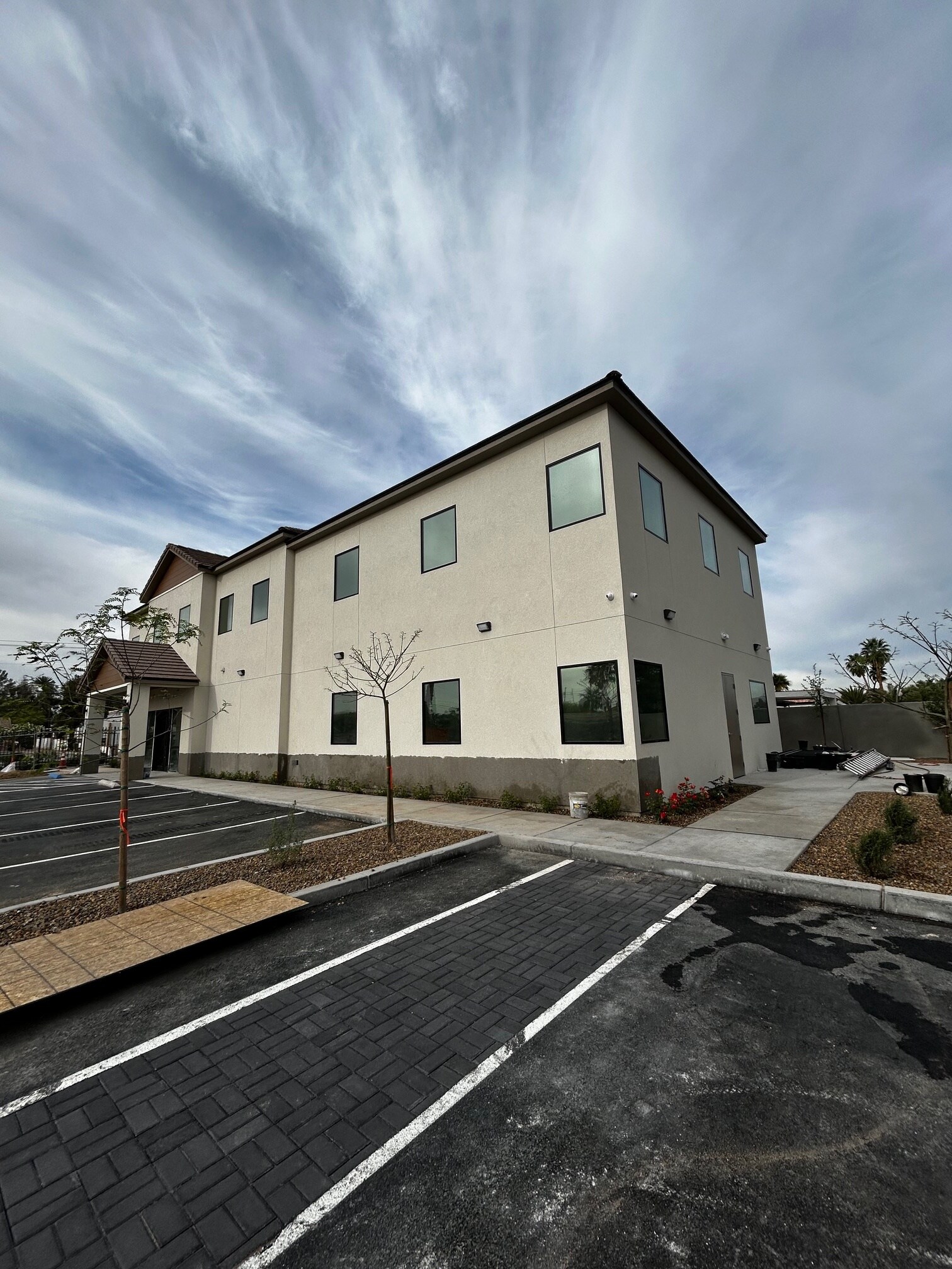 2882 E Russell Rd, Las Vegas, NV à vendre Photo principale- Image 1 de 31