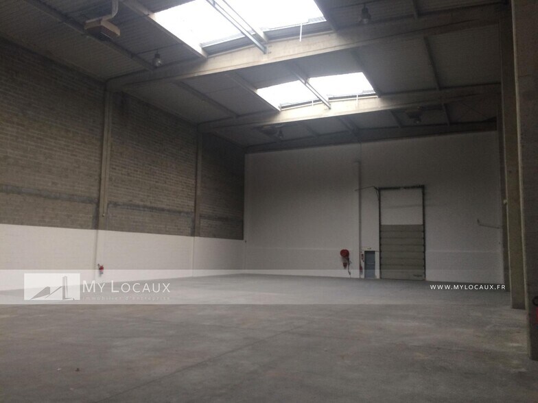 Flex in Saint-Ouen-sur-Seine for lease - Interior Photo - Image 2 of 5