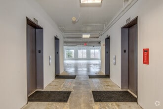 3865 Wilson Blvd, Arlington, VA à louer Photo intérieure- Image 1 de 9