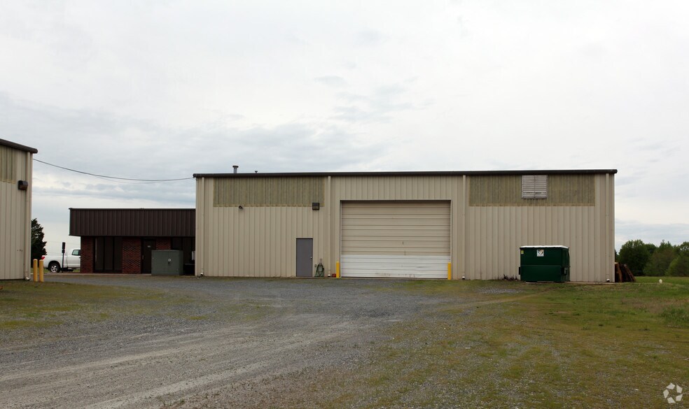 638 Tamco Rd, Reidsville, NC à vendre - Photo du bâtiment - Image 2 de 12