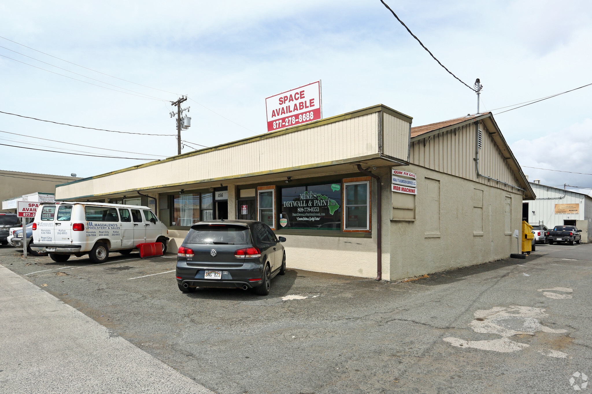 148-206 Mokauea St, Honolulu, HI for lease Primary Photo- Image 1 of 9