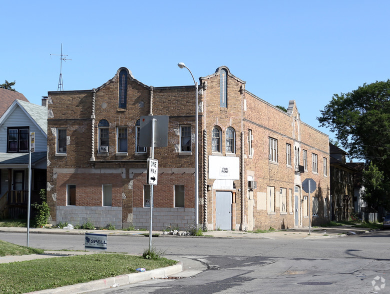 3900 W Burleigh St, Milwaukee, WI for sale - Primary Photo - Image 1 of 1