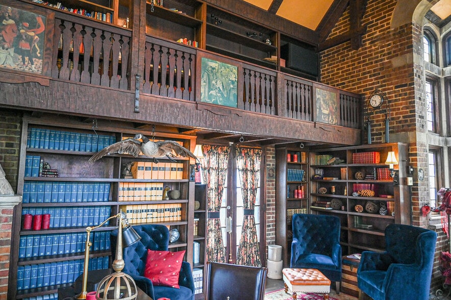 1272 SW Fillmore St, Topeka, KS for sale - Building Photo - Image 2 of 159