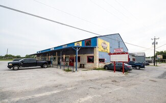 Plus de détails pour 15033 Main St, Lytle, TX - Commerce de détail à louer