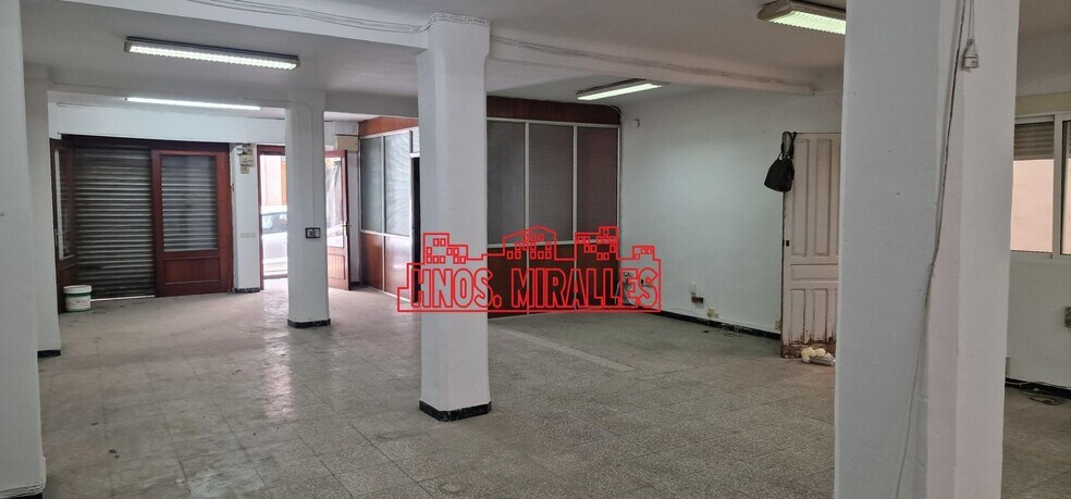 Retail in Elche, Alicante for sale - Interior Photo - Image 2 of 23