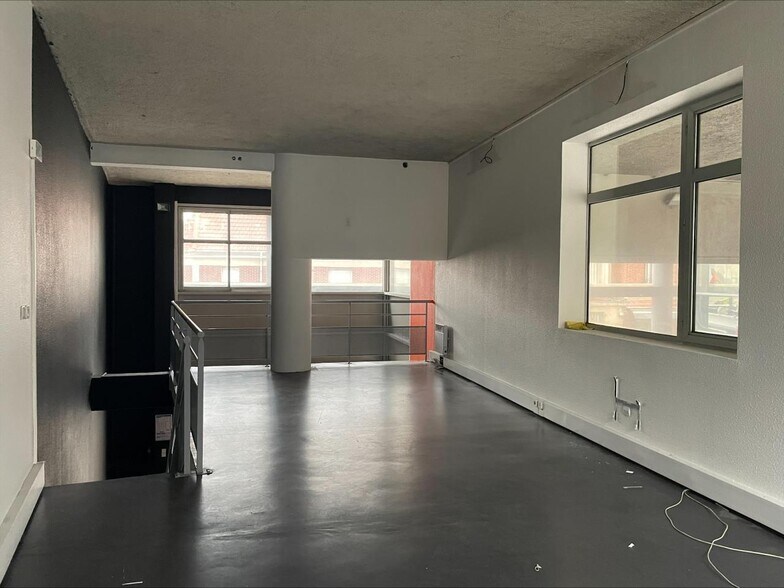 126 Rue Du Landy, Saint-Ouen-sur-Seine for lease - Building Photo - Image 3 of 13