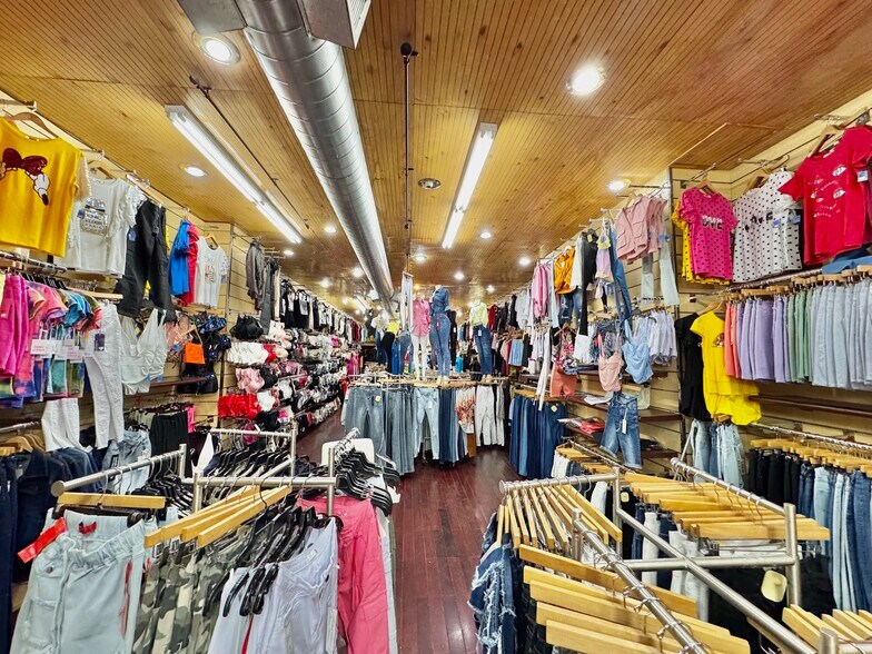 1156 Liberty Ave, Brooklyn, NY à vendre - Aérien - Image 3 de 11