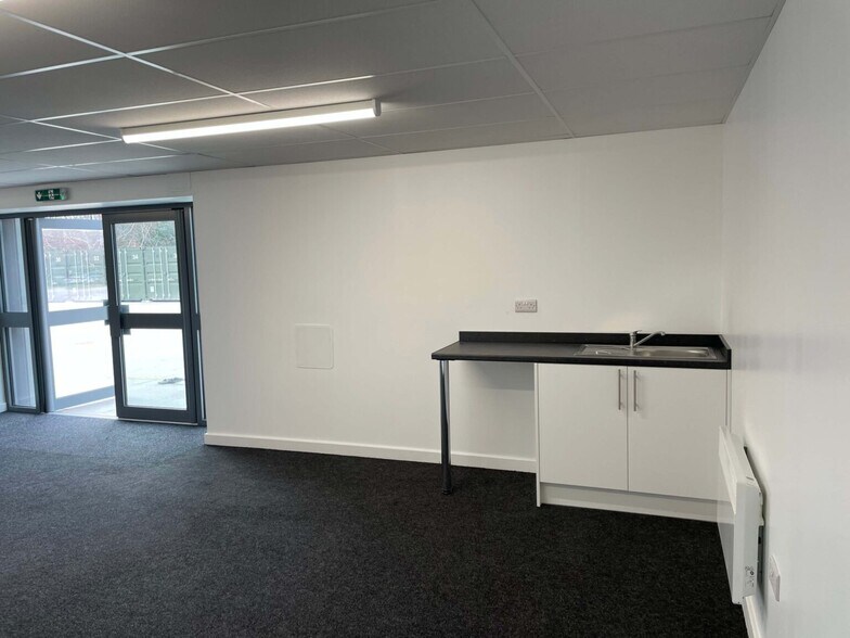 1-4 Brinsworth Street, Rotherham à louer - Photo intérieure - Image 2 de 8