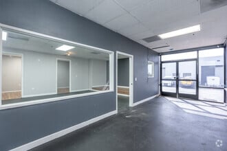 5405 Arrow Hwy, Montclair, CA à louer Photo intérieure- Image 2 de 3