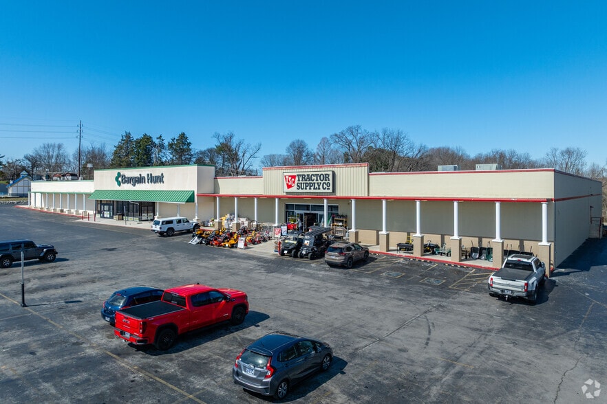 1415 Dinah Shore Blvd, Winchester, TN for lease - Building Photo - Image 3 of 13