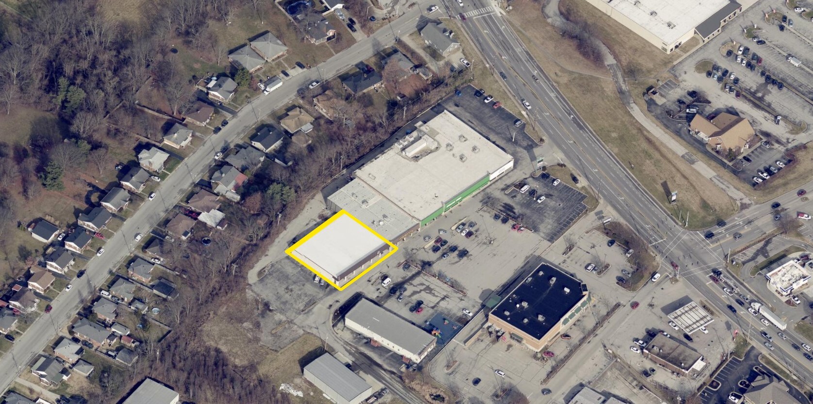 363 & 375 Versailles Rd portfolio of 2 properties for sale on LoopNet.ca Primary Photo- Image 1 of 2