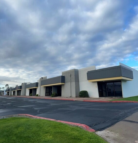 325 S Westwood St, Mesa, AZ for lease - Building Photo - Image 1 of 6