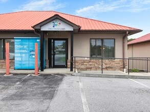 2690 Hendersonville Rd, Fletcher, NC for lease Interior Photo- Image 2 of 30