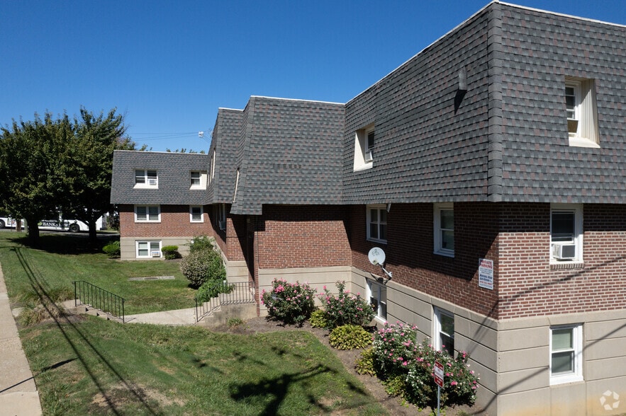 87-89 S State Rd, Upper Darby, PA à vendre - Photo du bâtiment - Image 3 de 27