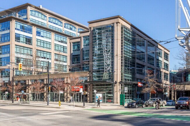 Plus de détails pour 95 Smithe St, Vancouver, BC - Commerce de détail à louer